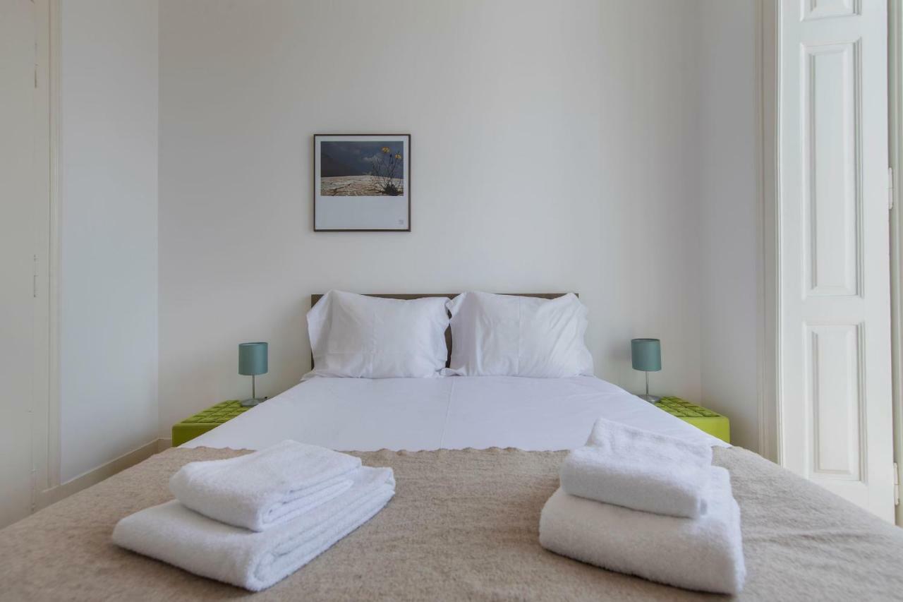 Lovelystay - Sunny Santa Catarina I * Lissabon